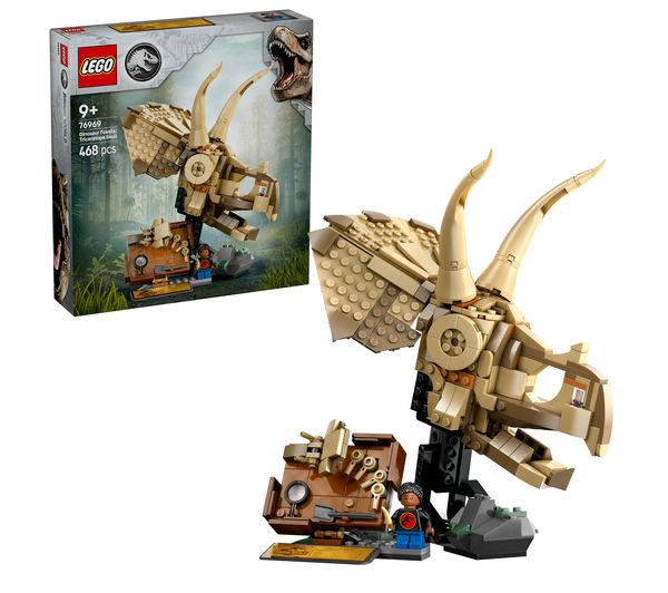 An image of LEGO Jurassic World 76969 Dinosaur Fossils: Triceratops Skull Set
