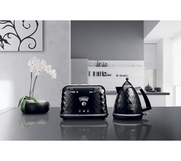 Delonghi brilliante kettle and toaster outlet set