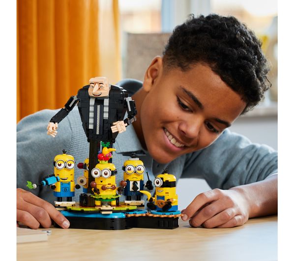 75582 LEGO 75582 Despicable Me Brick-Built Gru and Minions Set - 75582 ...