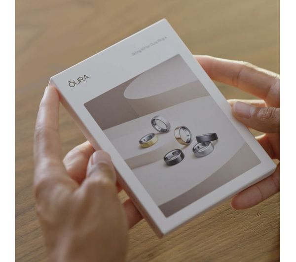 OURA Ring 4 - Stealth, Size 14 - 000000000010437416 - Currys Business