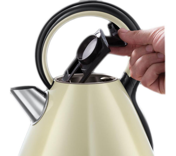 Russell hobbs store legacy kettle cream