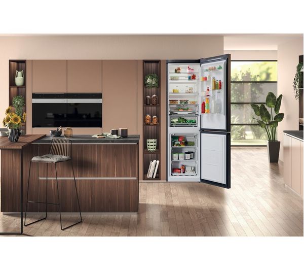 LG NatureFRESH 387 Litre 70/30 Freestanding Fridge Freezer - Matte