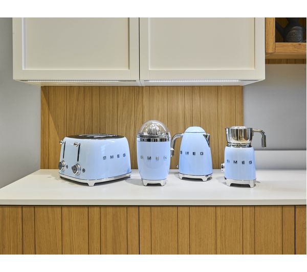 CJF01PBUK SMEG 50's Retro Style CJF01PBUK Citrus Juicer Blue