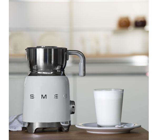 MFF01WHUK SMEG MFF01WHUK Milk Frother White Currys Business
