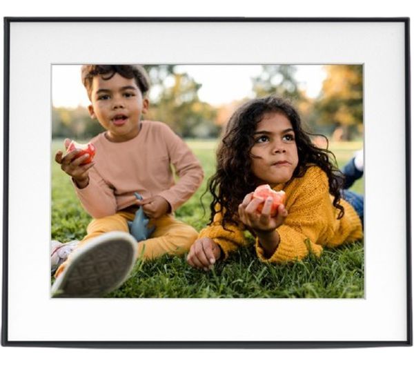 Aura Walden 15 Wifi Digital Photo Frame Black White